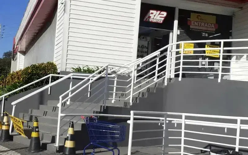 Pintura comercial e de galpões em Joinville — Pintura Santos
